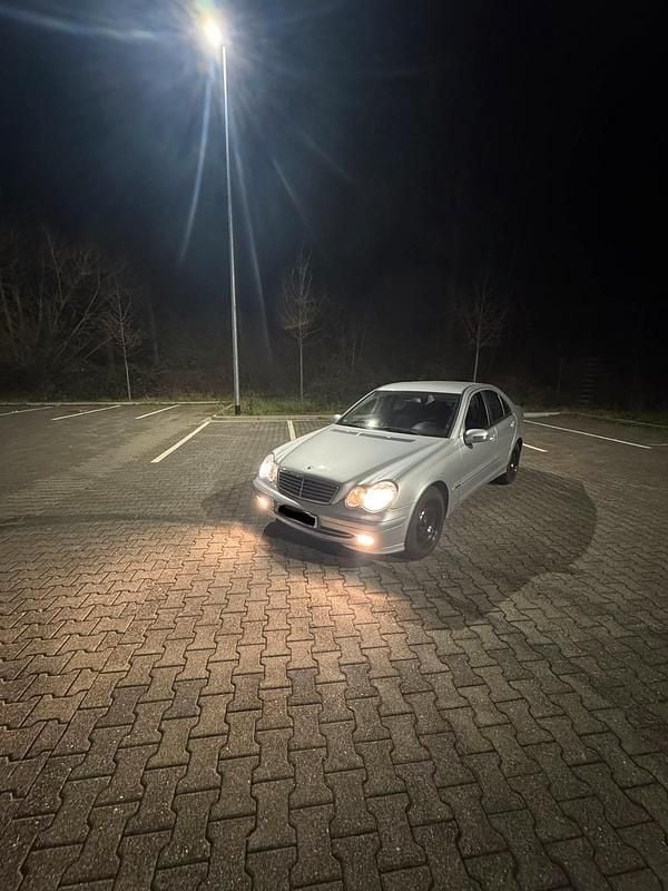 Gebraucht Mercedes C180 Sport Edition 143 PS (105 kW) 2006 Silber Limousine