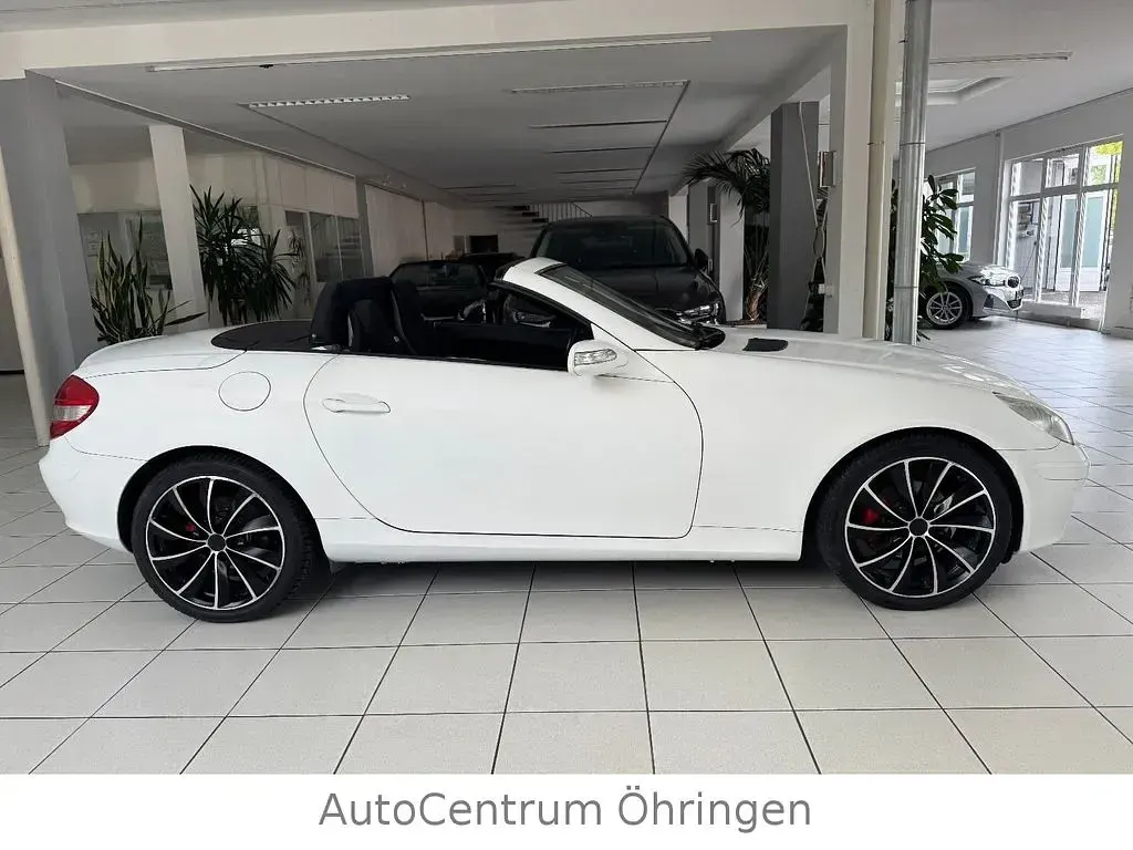 Gebraucht Mercedes SLK200 163 PS (119 kW) 2007 Weiß Cabrio