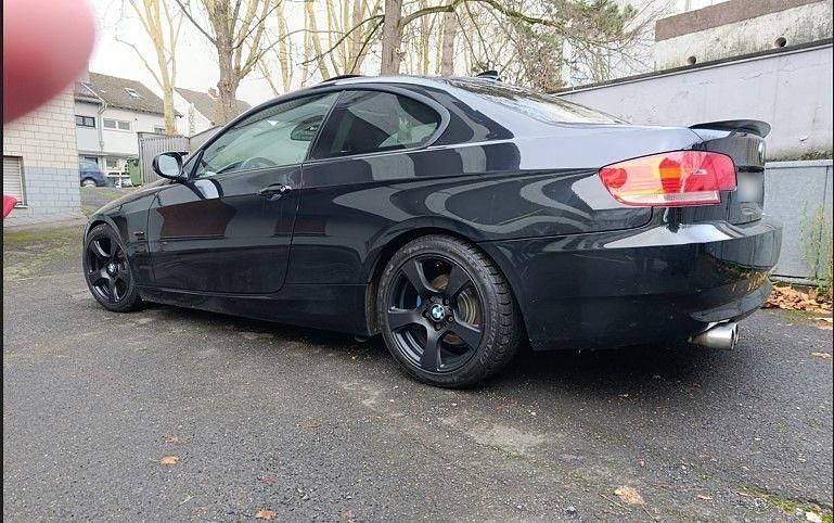 Gebraucht BMW 320 Shadowline 177 PS (130 kW) 2009 Schwarz Coupé