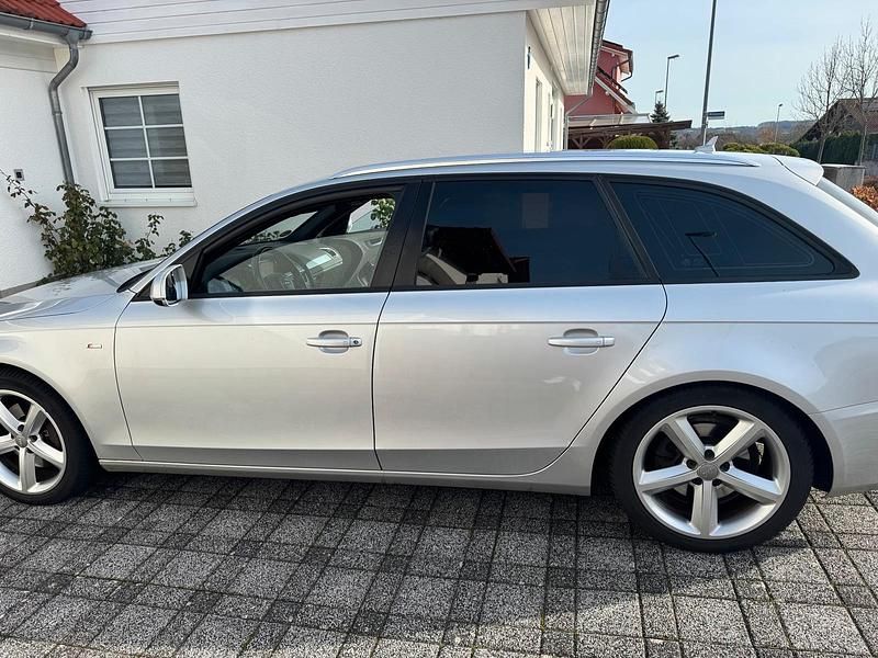 Gebraucht Audi A4 S-Line 211 PS (155 kW) 2011 Silber Kombi