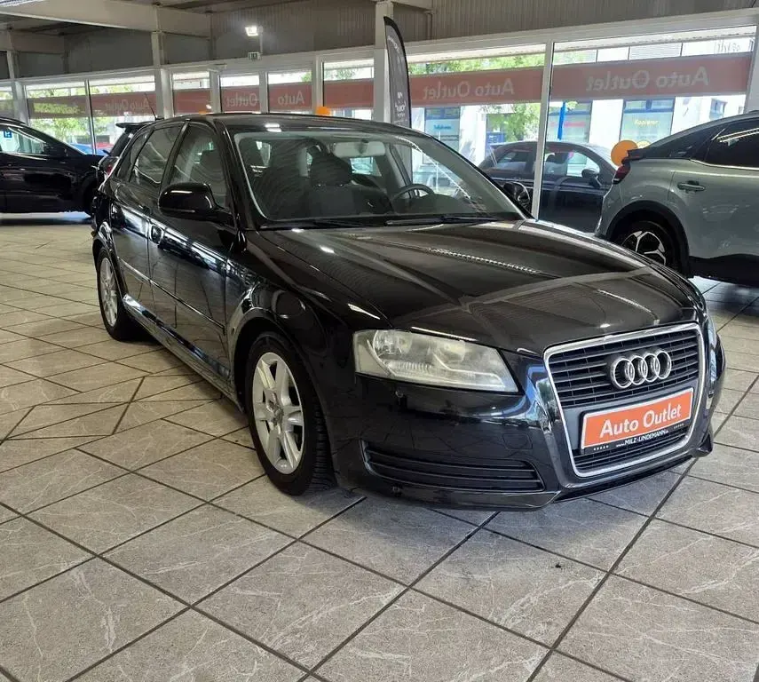 Gebraucht Audi A3 Attraction 125 PS (91 kW) 2009 Schwarz Kleinwagen