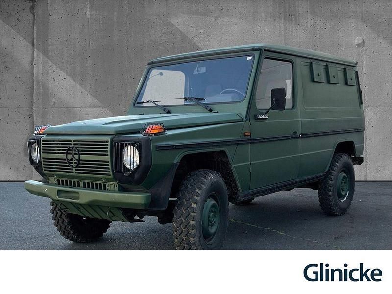 Grün Gebraucht 1989 Mercedes G240 SUV | 29.900 € - Bild 1/4
