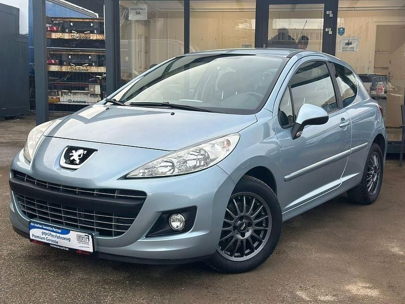 Gebraucht Peugeot 207 95 PS (69 kW) 2011 Blau Kleinwagen