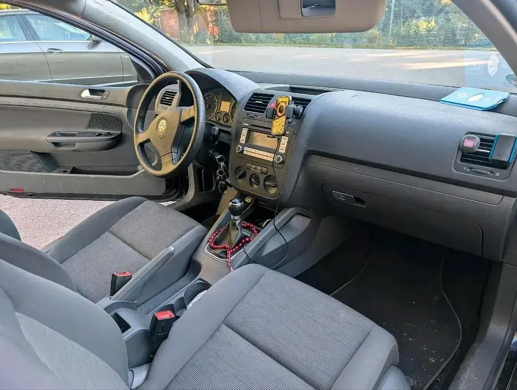 Gebraucht VW Golf VI 80 PS (58 kW) 2008 Schwarz Kleinwagen