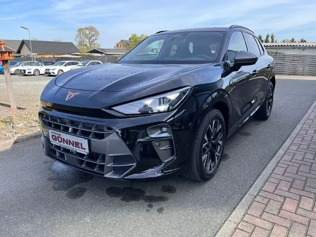 Second-hand Cupra Terramar 150 CP (110 kW) 2025 Negru SUV