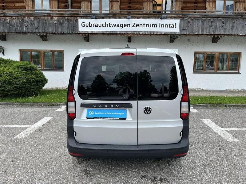 Gebraucht VW Caddy Basis 102 PS (75 kW) 2024 Reflexsilber Van / Kleinbus