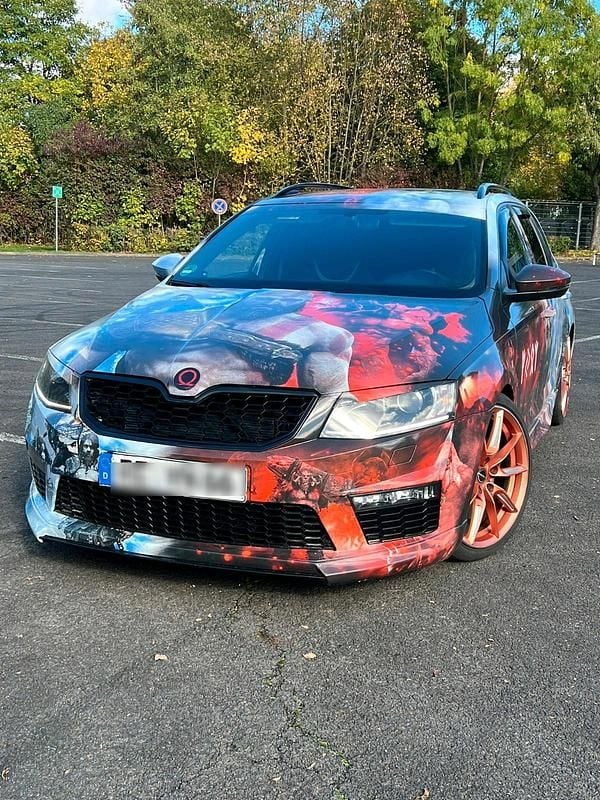 Grau Gebraucht 2016 Skoda Octavia RS Kombi | 14.850 € (Superpreis) - Bild 1/4