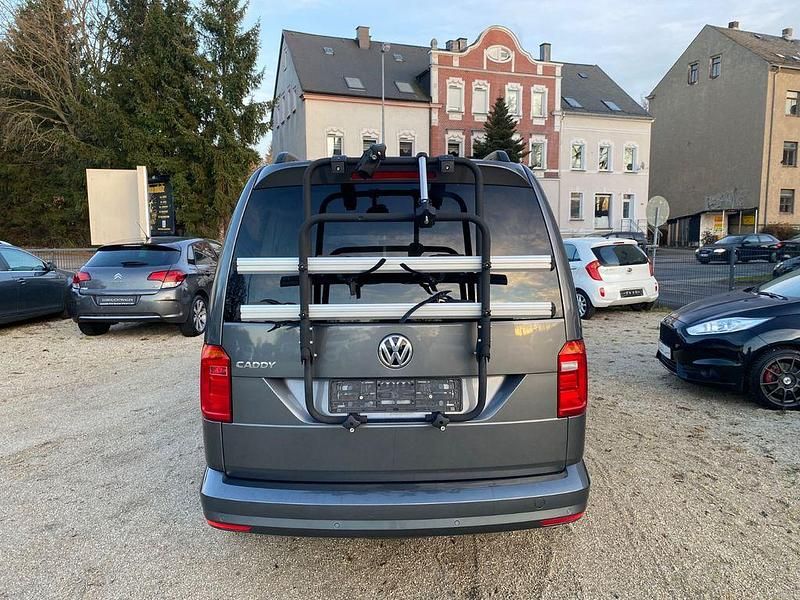 Gebraucht VW Caddy Beach 131 PS (96 kW) 2020 Grau Van / Kleinbus