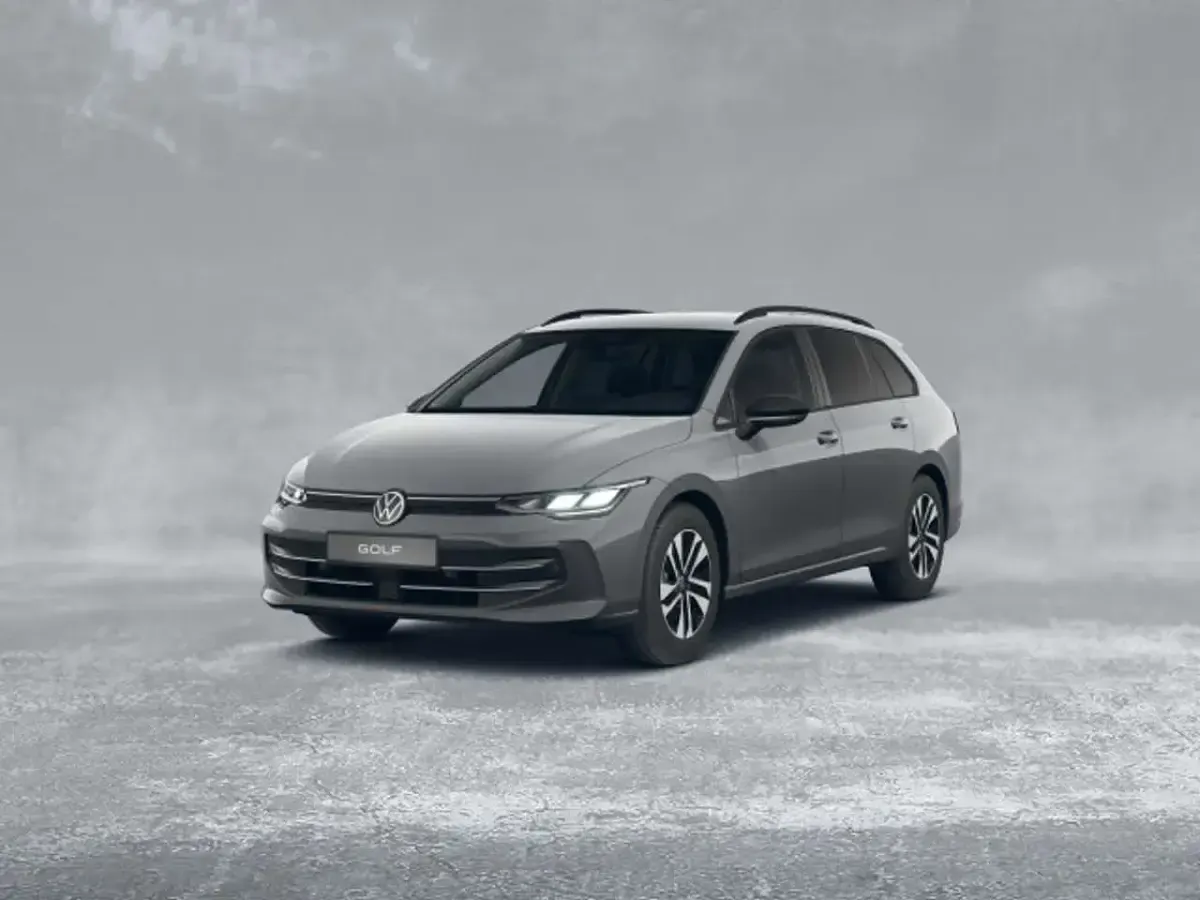 Gebraucht VW Golf VIII 150 PS (110 kW) 2025 Mondsteingrau Kombi
