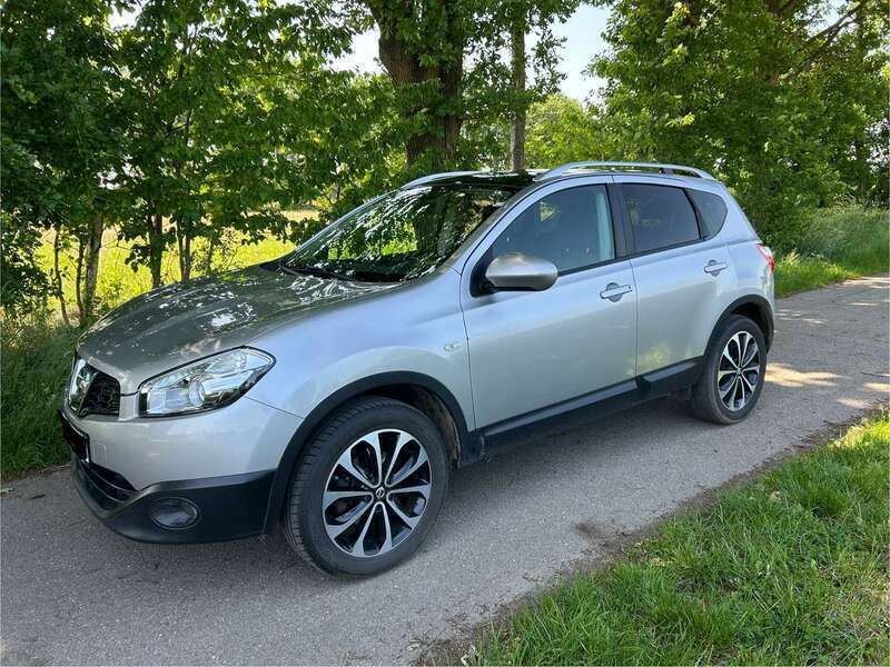 Grau Gebraucht 2011 Nissan Qashqai I-Way SUV | 9.500 € (Etwas zu teuer) - Bild 1/4