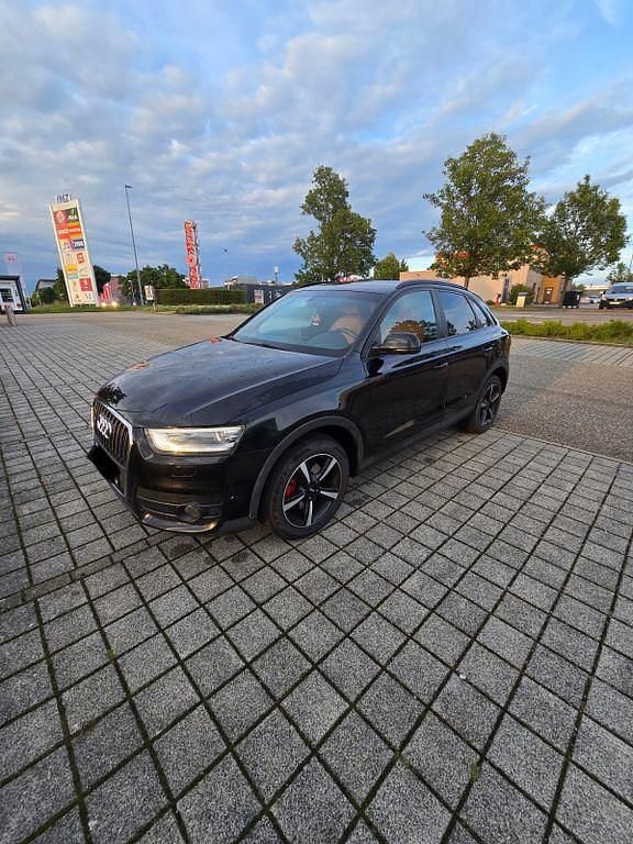 Schwarz Gebraucht 2013 Audi Q3 Sport SUV | 12.990 € (Fairer Preis) - Bild 1/4