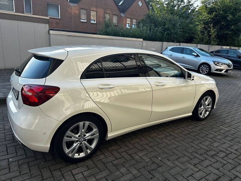 Gebraucht Mercedes A160 Edition 102 PS (75 kW) 2016 Weiß Limousine