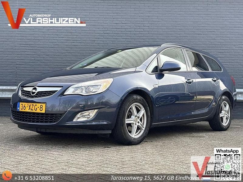 Gebraucht Opel Astra Edition 120 PS (88 kW) 2012 Blau Kombi