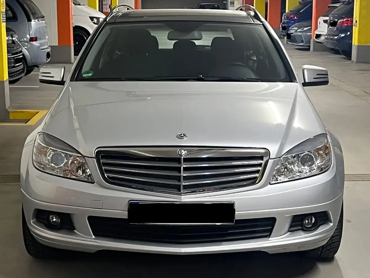 Gebraucht Mercedes C180 156 PS (114 kW) 2009 Silber Limousine