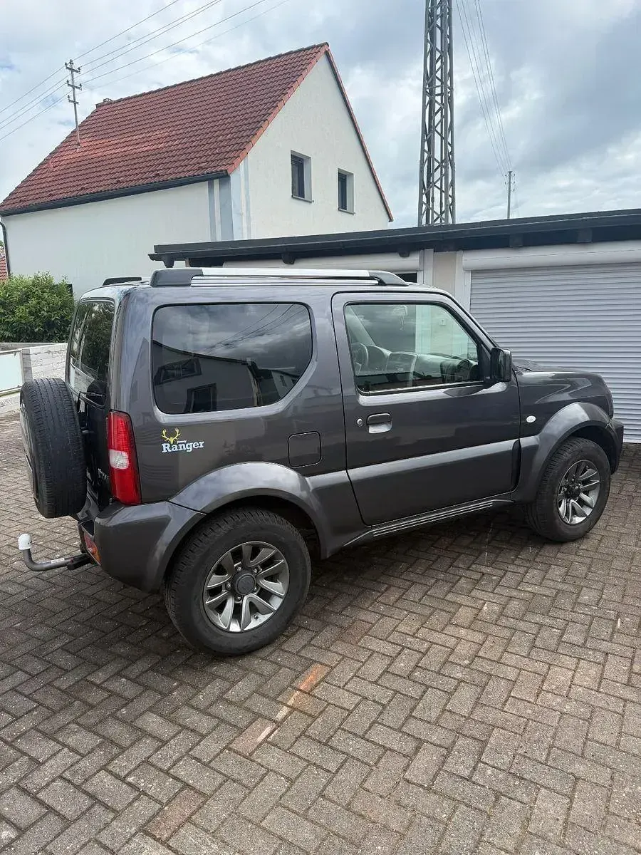 Gebraucht Suzuki Jimny Style 84 PS (61 kW) 2017 Grau SUV