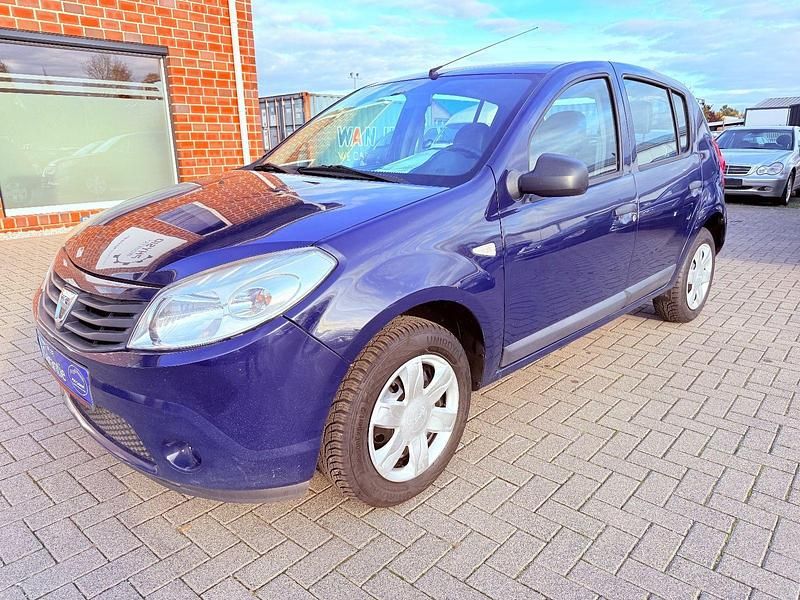 Gebraucht Dacia Sandero 75 PS (55 kW) 2012 Blau Kleinwagen