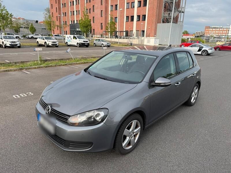 Grau Gebraucht 2010 VW Golf VI Limousine | 6.000 € (Guter Preis) - Bild 1/4