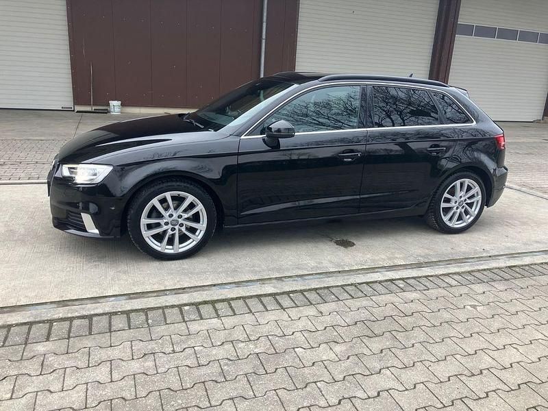 Gebraucht Audi A3 Sport 150 PS (110 kW) 2017 Schwarz Limousine