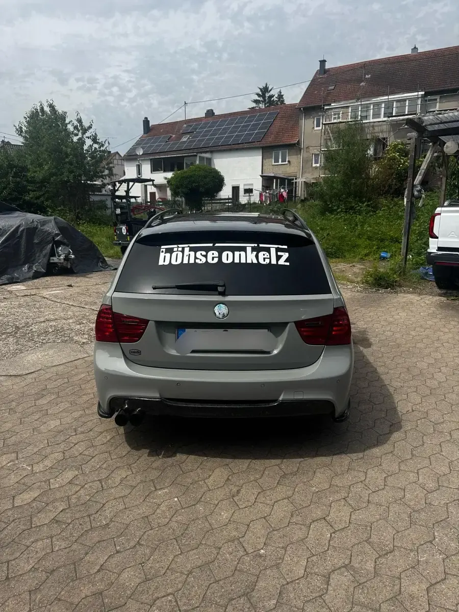 Gebraucht BMW 320 170 PS (125 kW) 2009 Grau Kombi
