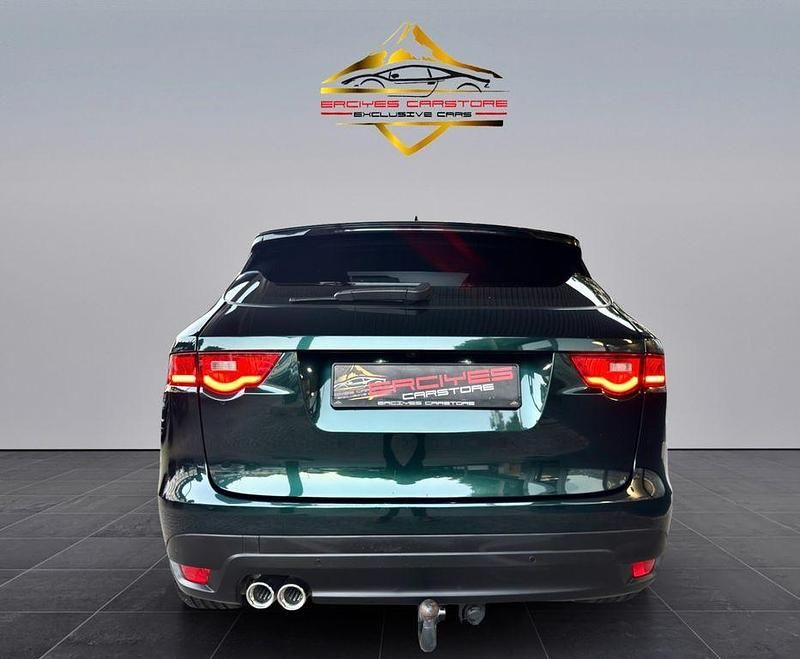 Gebraucht Jaguar F-Pace Prestige 179 PS (131 kW) 2017 British racing green SUV