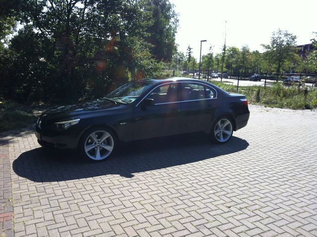 Gebraucht BMW 525 177 PS (130 kW) 2004 Schwarz metallic Limousine