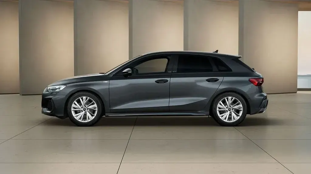 Gebraucht Audi A3 S-Line 150 PS (110 kW) 2025 Grau Limousine