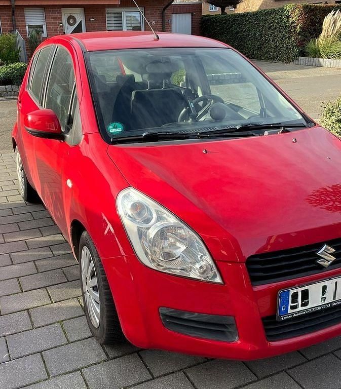 Rot Gebraucht 2010 Suzuki Splash Basic Kleinwagen | 2.500 € (Fairer Preis) - Bild 1/4
