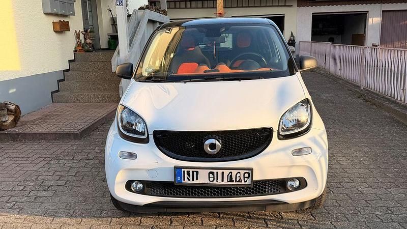 Gebraucht Smart ForFour 71 PS (52 kW) 2018 Weiß Kleinwagen