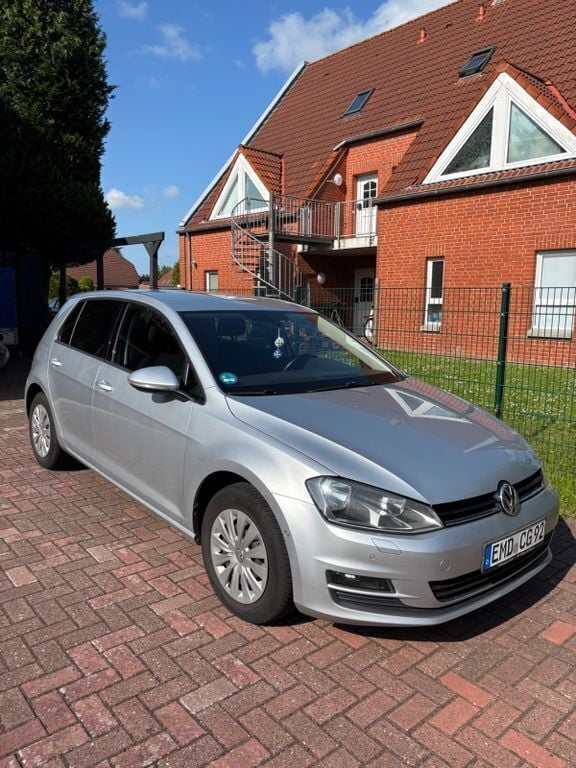 Silber Gebraucht 2013 VW Golf VII Comfortline Limousine | 5.500 € (Guter Preis) - Bild 1/4