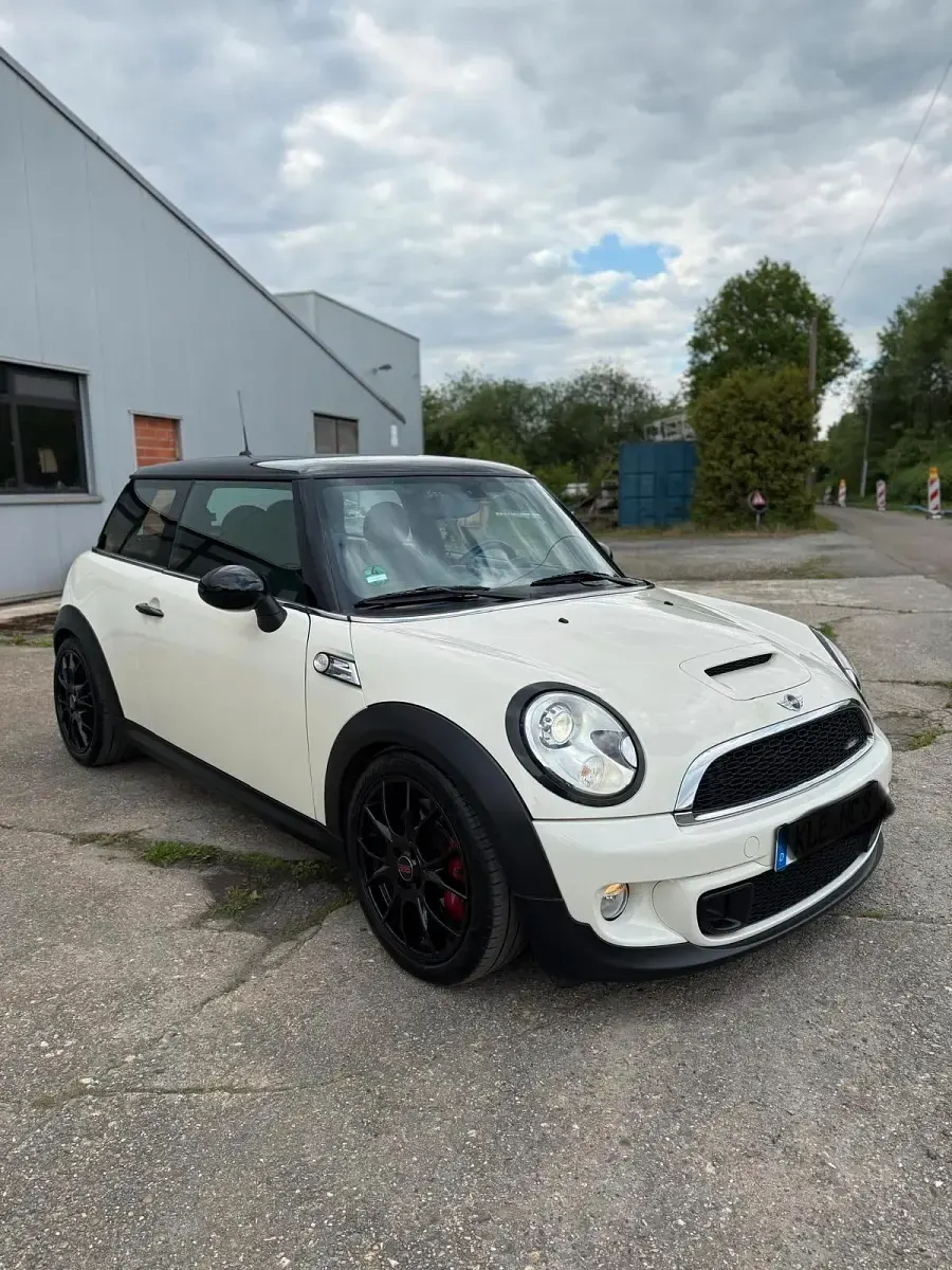 Gebraucht Mini John Cooper Works 211 PS (155 kW) 2011 Beige Kleinwagen