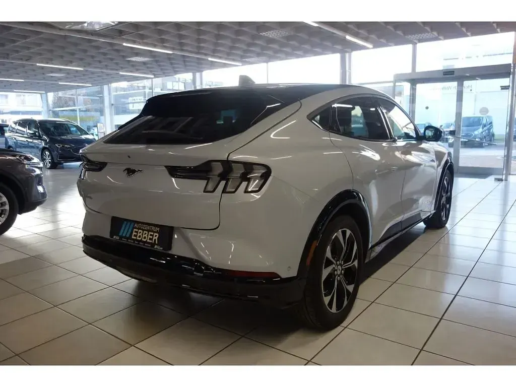 Gebraucht Ford Mustang Mach-E 197 kW (269 PS) 2023 Weiß SUV