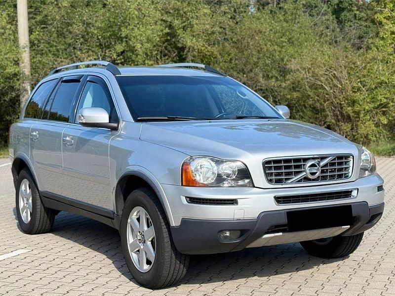 Silber Gebraucht 2011 Volvo XC90 Summum SUV | 7.700 € (Superpreis) - Bild 1/4