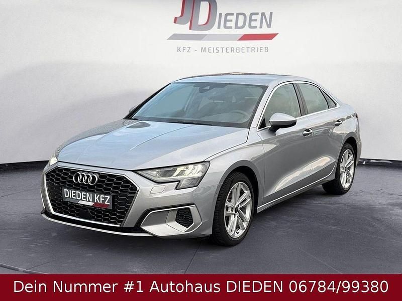 Silber Gebraucht 2021 Audi A3 Ambiente Limousine | 24.690 € (Fairer Preis) - Bild 1/4