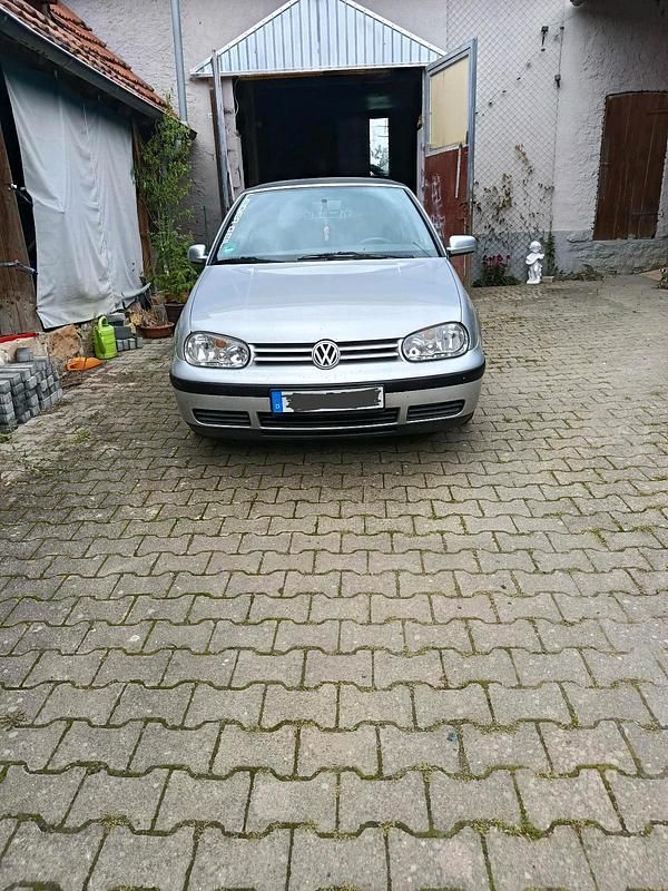Silber Gebraucht 2002 VW Golf Cabriolet Cabrio | 1.150 € (Guter Preis) - Bild 1/4