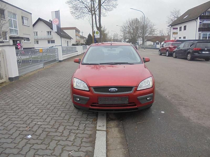 Gebraucht Ford Focus Fun X 101 PS (74 kW) 2007 Tango Kleinwagen