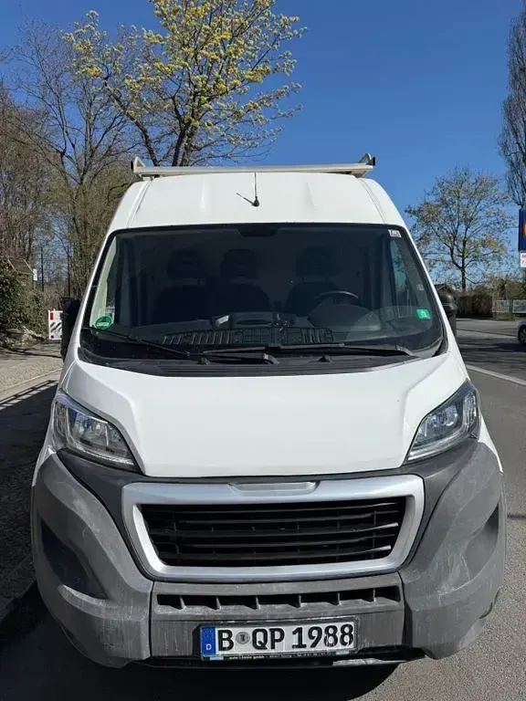 Gebraucht Peugeot Boxer 131 PS (96 kW) 2017 Weiß Van