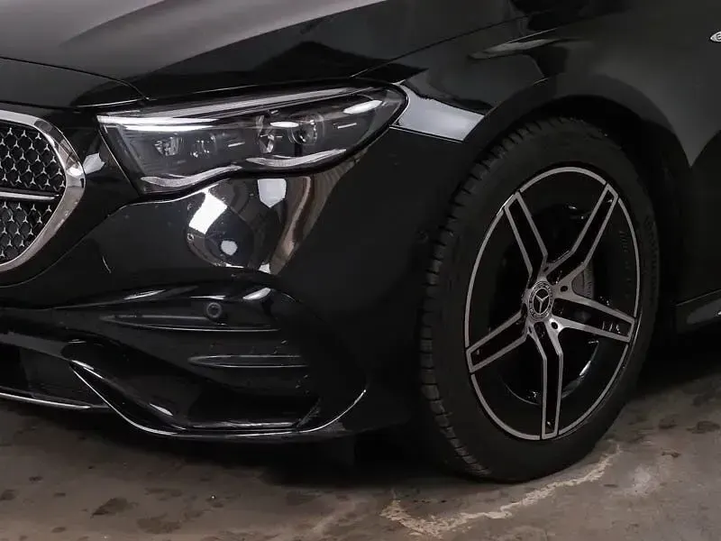 Gebraucht Mercedes E300 Advanced Plus 198 PS (145 kW) 2025 Schwarz Limousine