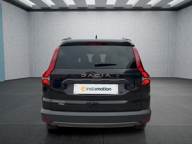 Neu Dacia Jogger 141 PS (103 kW) 2025 Schwarz Van / Kleinbus