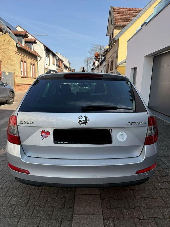 Gebraucht Skoda Octavia Active 105 PS (77 kW) 2014 Kleinwagen