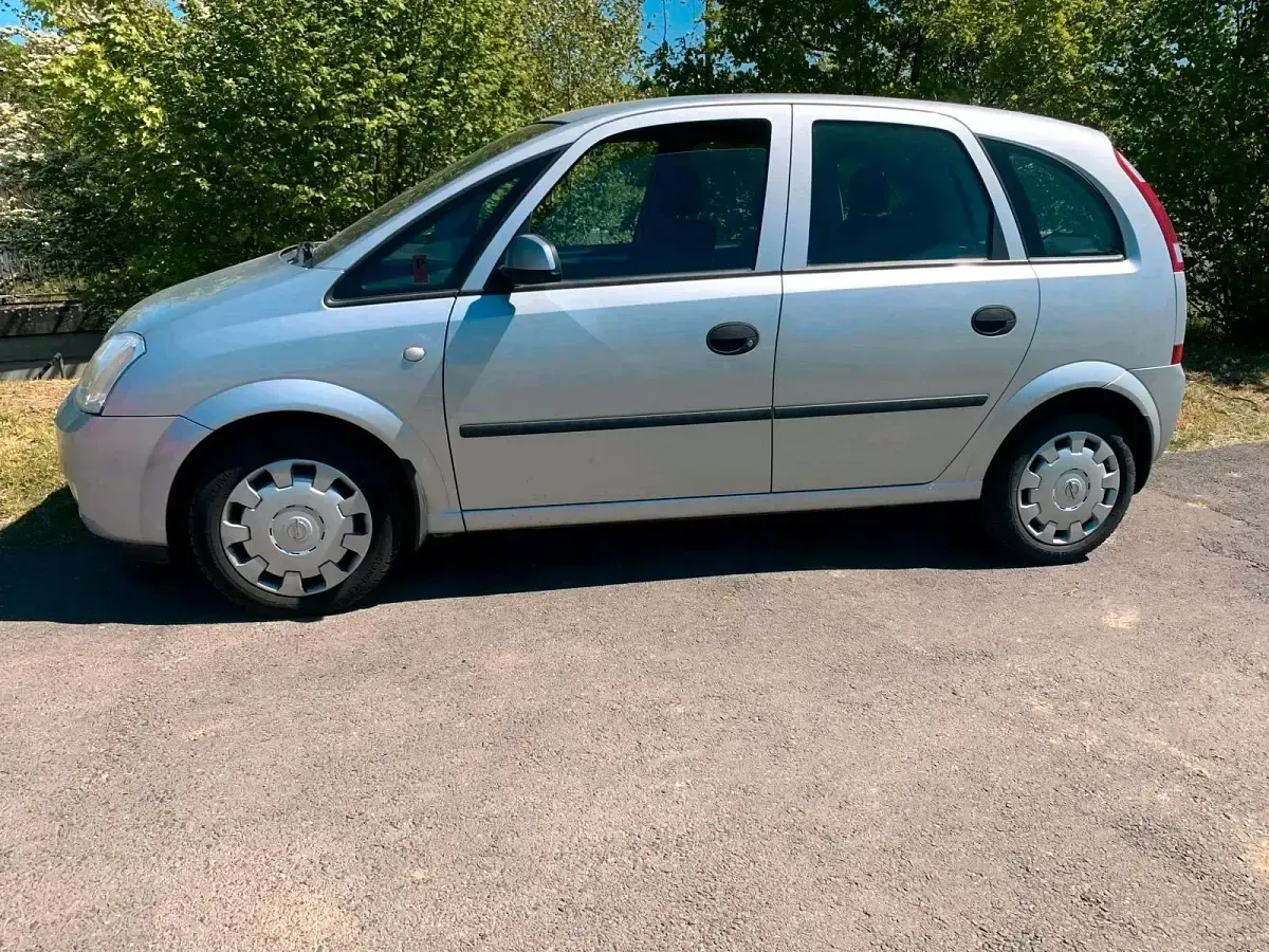 Gebraucht Opel Meriva 100 PS (73 kW) 2004 Silber Van / Kleinbus