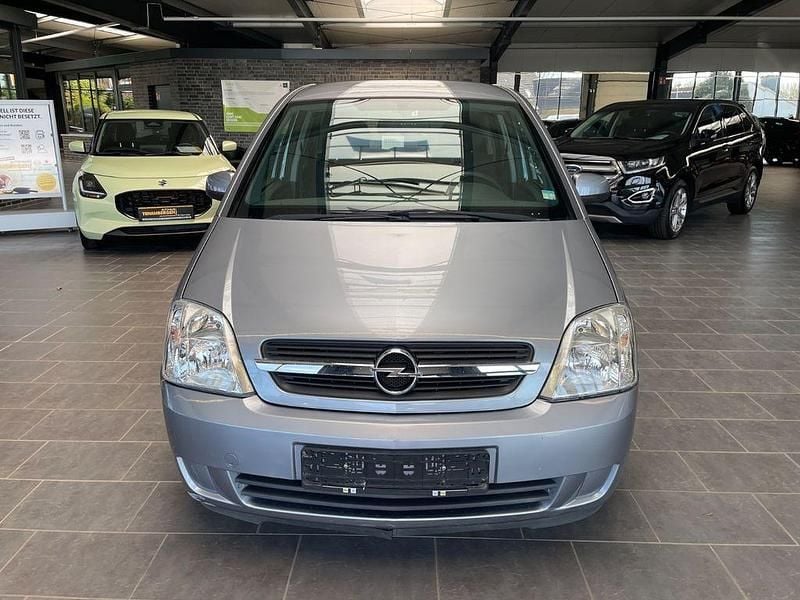 Gebraucht Opel Meriva 90 PS (66 kW) 2004 Silber Van / Kleinbus