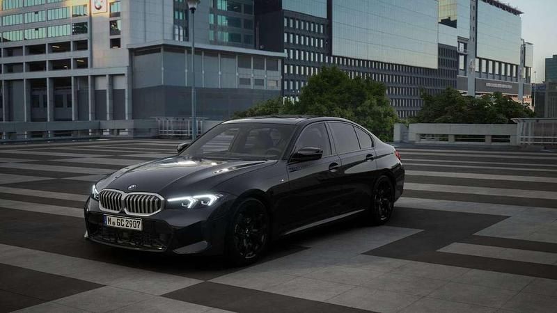 Black sapphire metallic Gebraucht 2025 BMW 320 M Sport Limousine | 44.990 € (Fairer Preis) - Bild 1/3