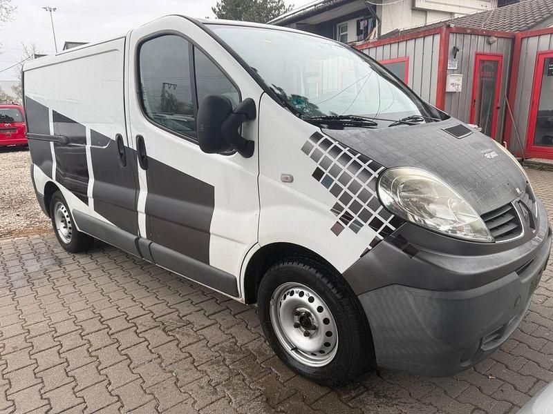 Gebraucht Renault Trafic 114 PS (83 kW) 2010 Weiß Van / Kleinbus
