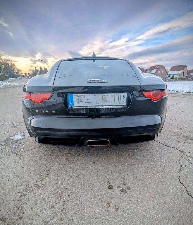 Gebraucht Jaguar F-Type R-Dynamic 300 PS (220 kW) 2018 Schwarz Coupé