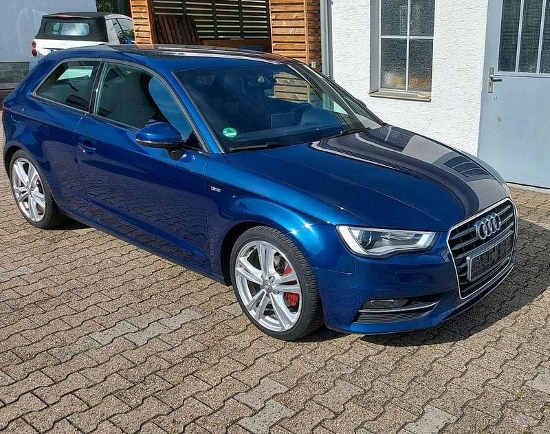 Blau Gebraucht 2013 Audi A3 S-Line Limousine | 10.500 € (Superpreis) - Bild 1/4