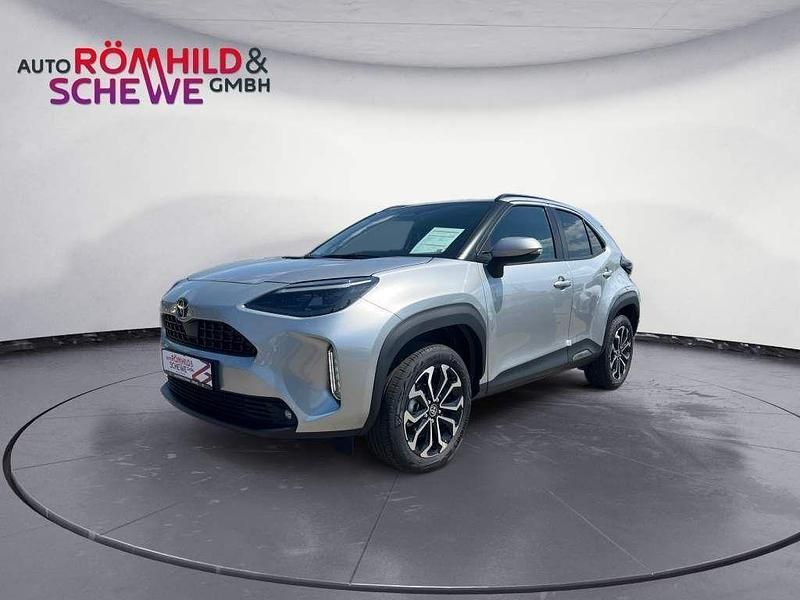 Silber Neu 2025 Toyota Yaris Cross SUV | 29.990 € (Guter Preis) - Bild 1/4