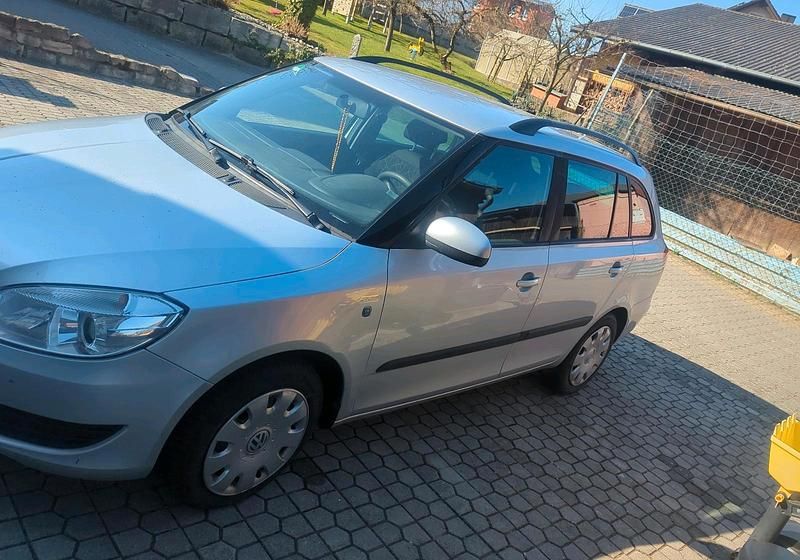 Gebraucht Skoda Fabia 105 PS (77 kW) 2012 Silber Kombi