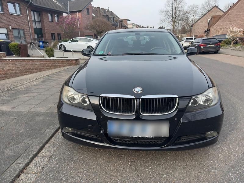 Gebraucht BMW 320 150 PS (110 kW) 2005 Schwarz Limousine