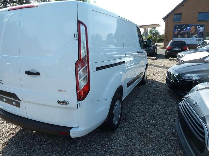 Gebraucht Ford Transit Custom Trend 131 PS (96 kW) 2018 Frozen white Van / Kleinbus