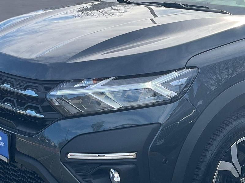 Gebraucht Dacia Jogger Extreme 110 PS (80 kW) 2022 Grau Van / Kleinbus